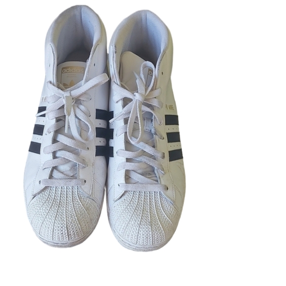 Addias - Picture 1 of 4